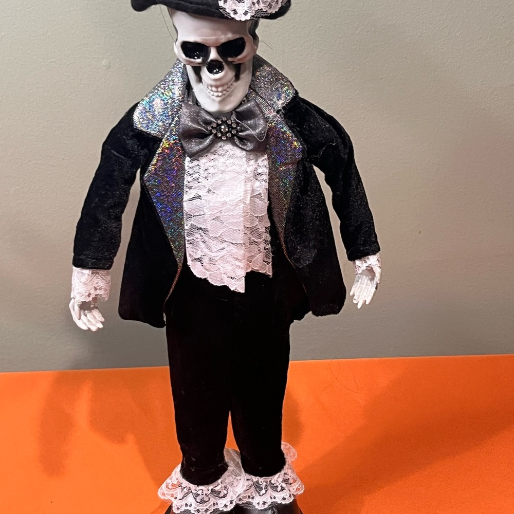 6/$25 Elegant Skeleton Figurine with Black and Silver Details - Picture 2 of 11